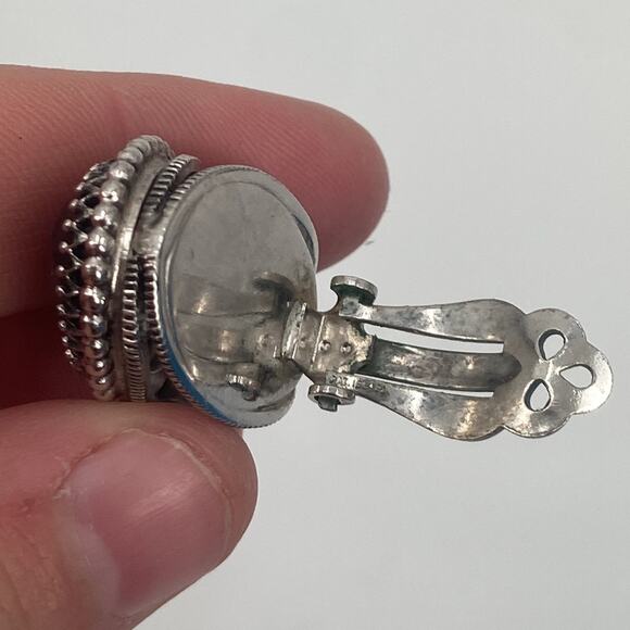 Vintage Whiting & Davis Oval Black Onyx clip on earrings - Picture 6 of 9